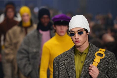 sfilata prada uomo gennaio 2019|Prada, la sfilata a Milano per la moda Uomo Inverno 2019/20.